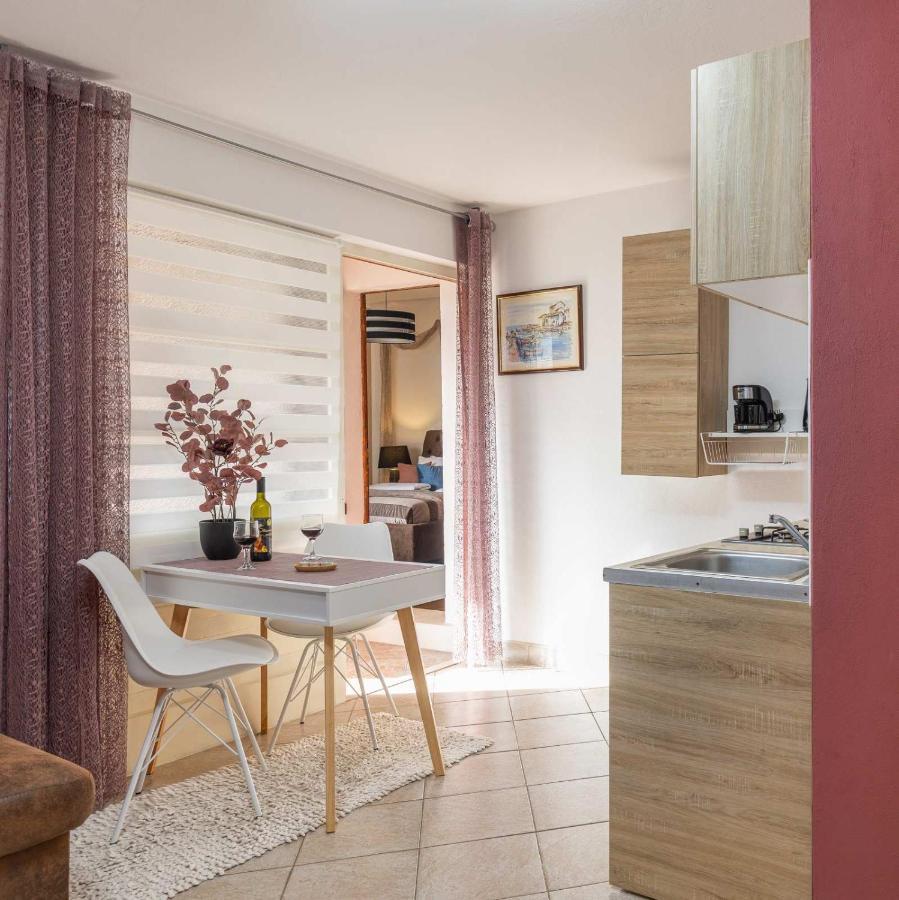 Bougainvillea--Apartment By The Sea Ston Luaran gambar